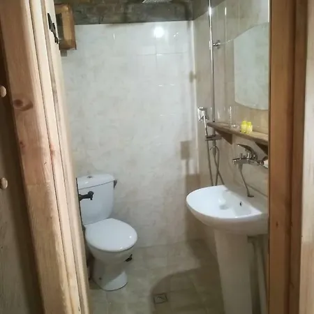 скендерова къща къщичка алиса Leshten