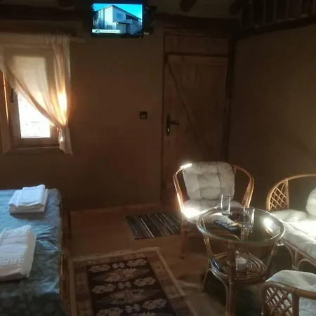 Pensión скендерова къща къщичка алиса *