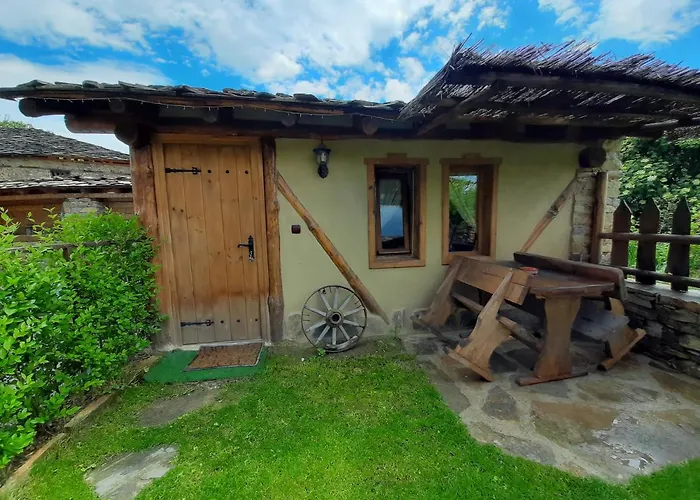 скендерова къща къщичка алиса Leshten