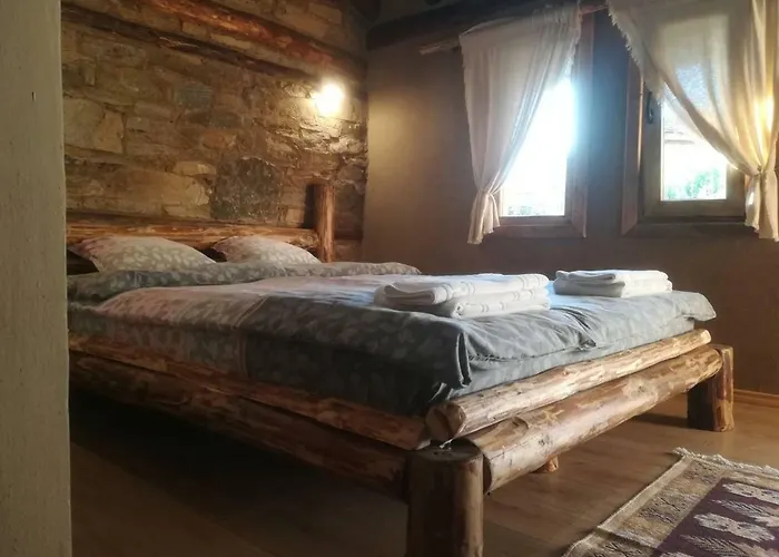 Πανσιόν скендерова къща къщичка алиса Leshten